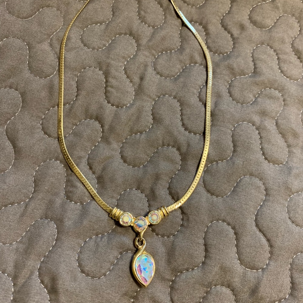 Gold necklace with iridescent stones - Picture 2 of 6
